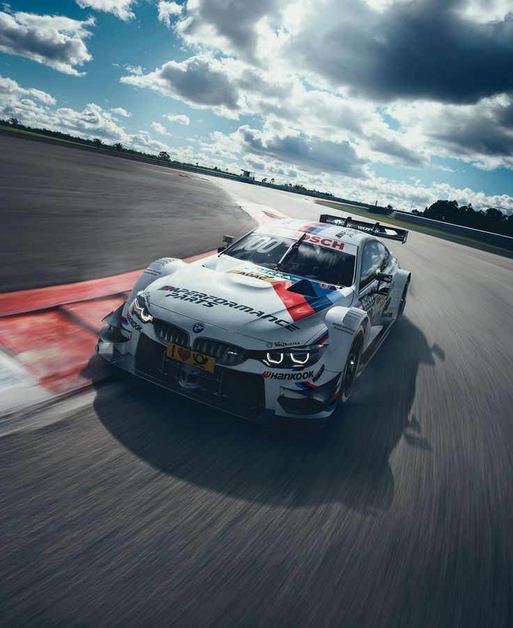 Circuit Racing Image